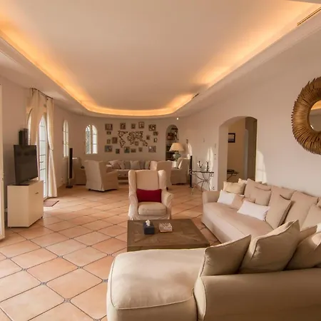 Villa Julia *